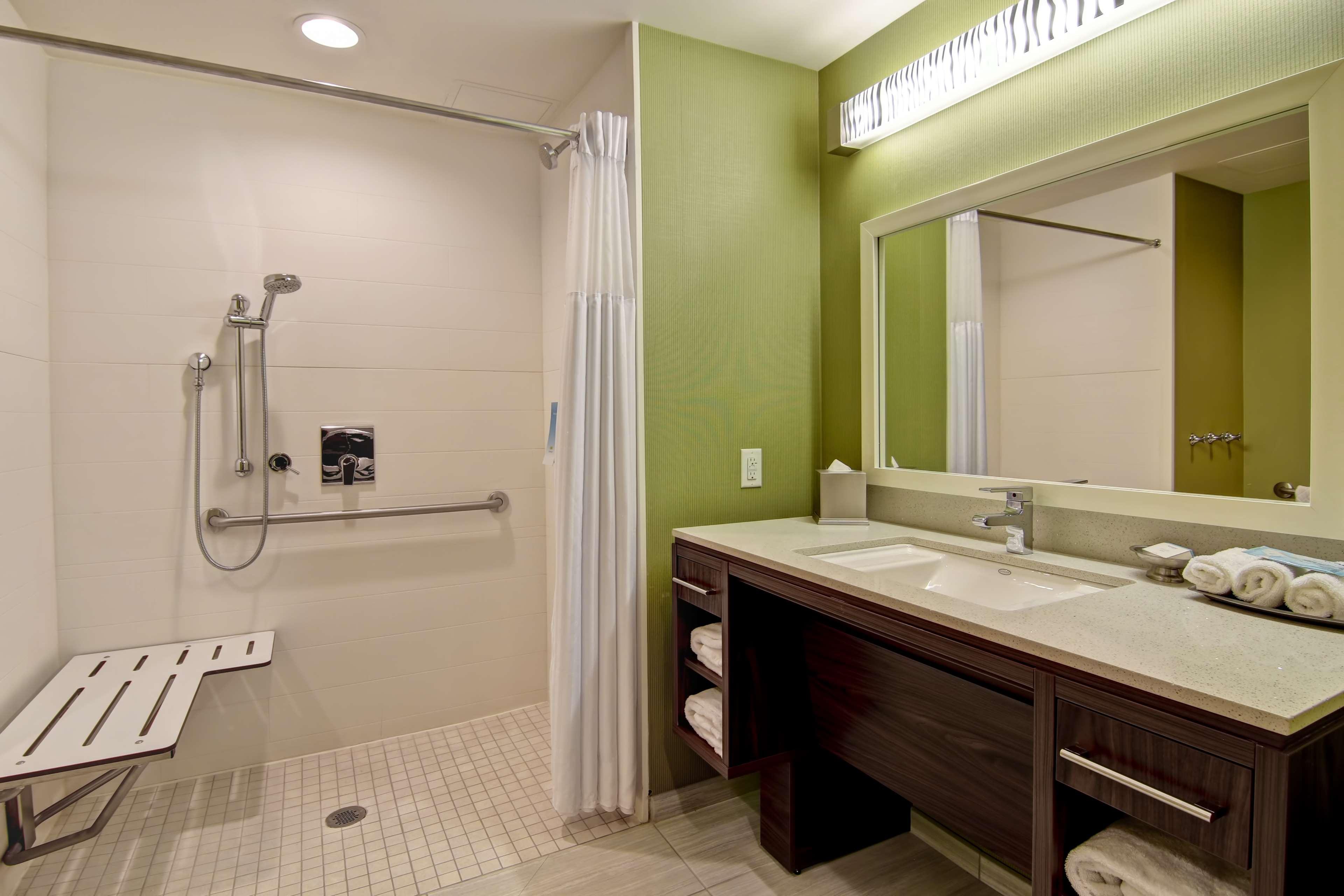 Home2 Suites By Hilton West Едмонтон Екстер'єр фото