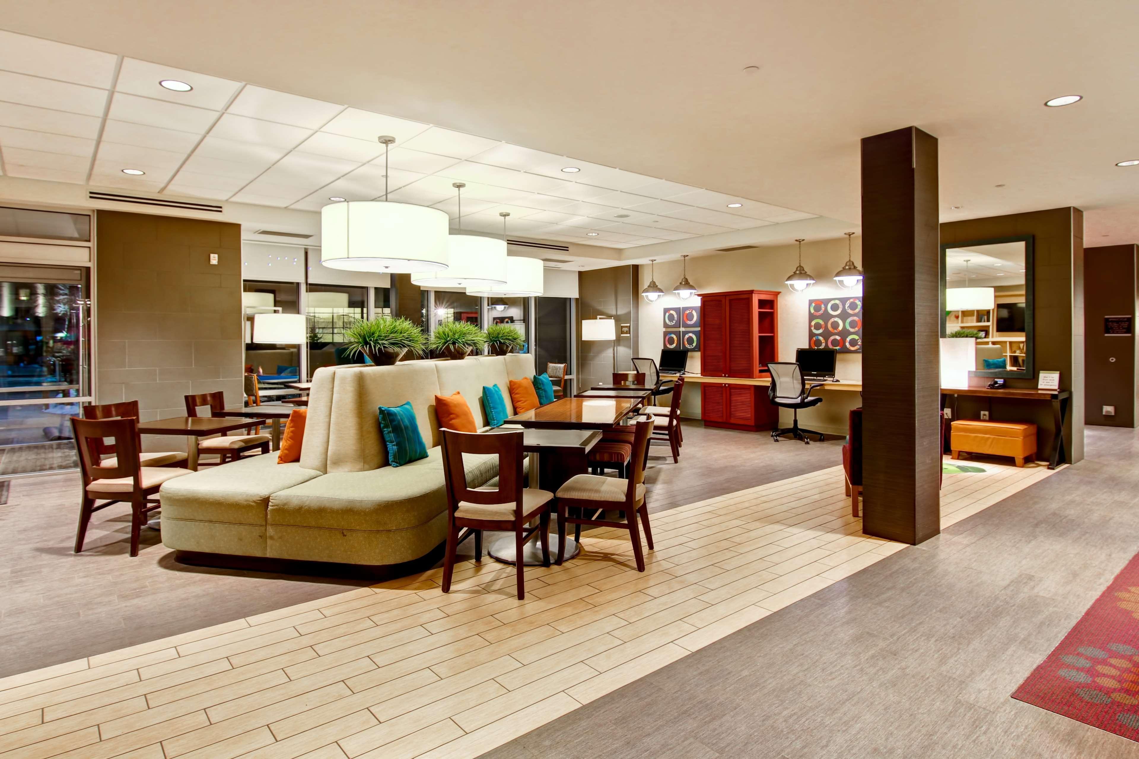Home2 Suites By Hilton West Едмонтон Екстер'єр фото