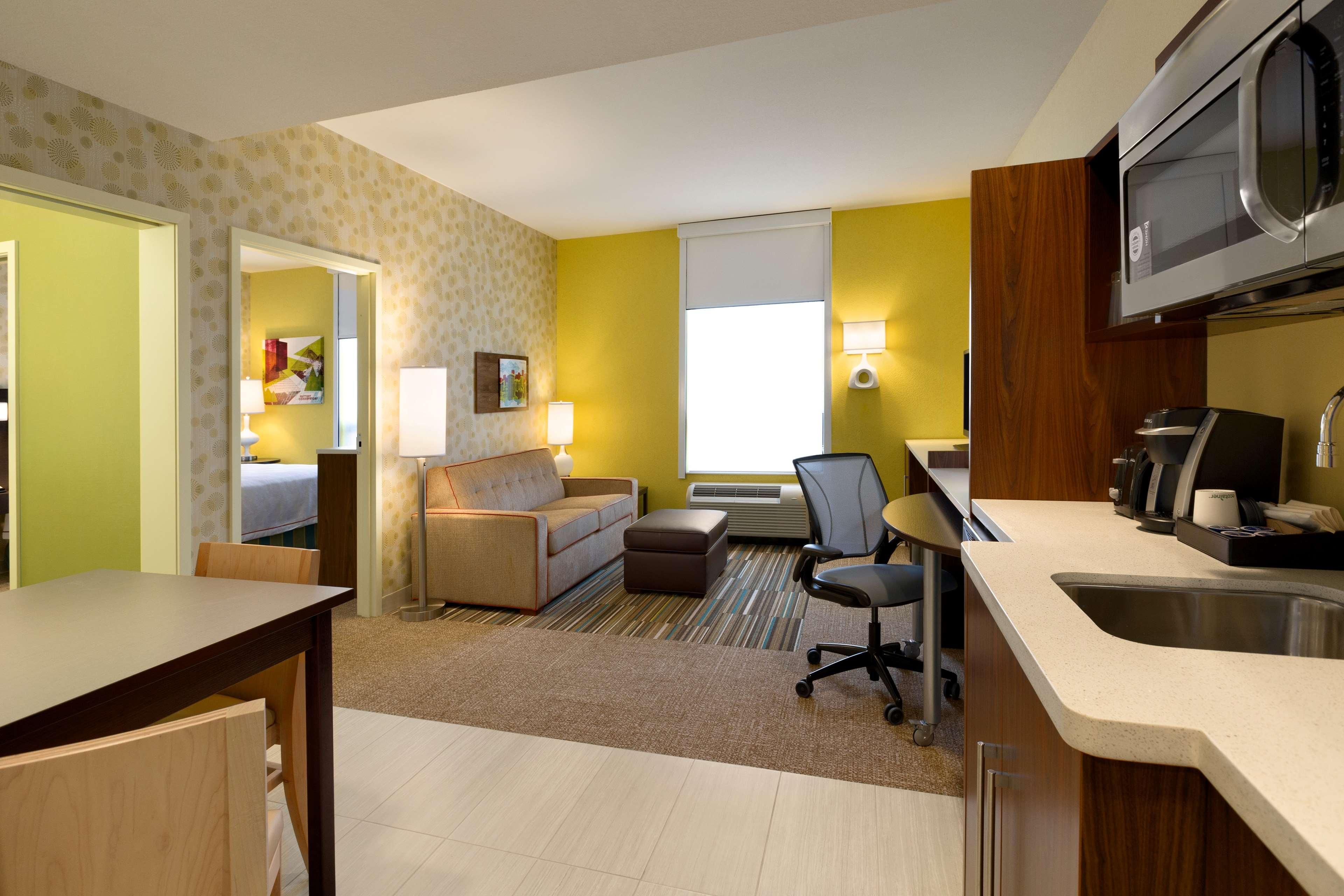 Home2 Suites By Hilton West Едмонтон Екстер'єр фото