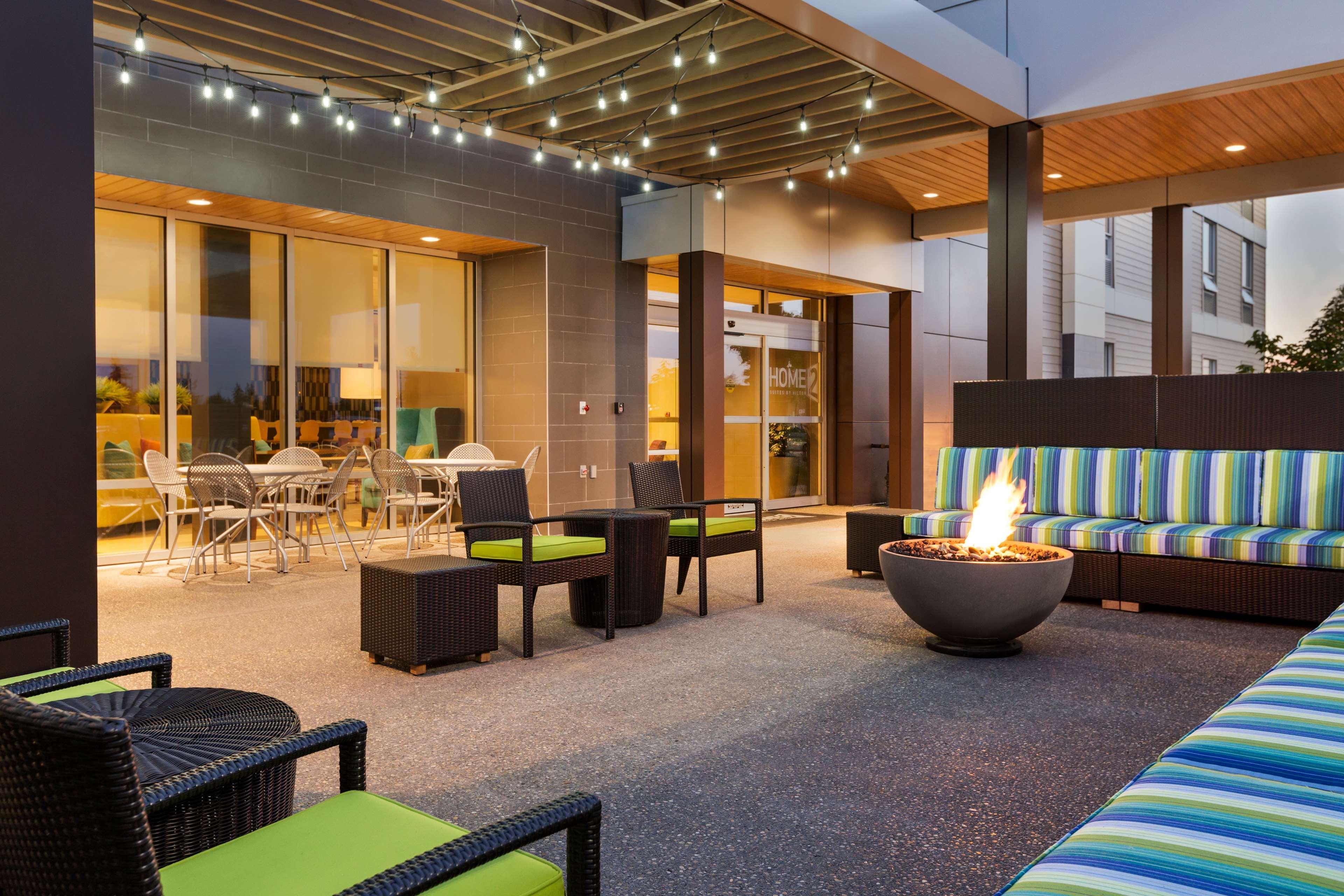 Home2 Suites By Hilton West Едмонтон Екстер'єр фото