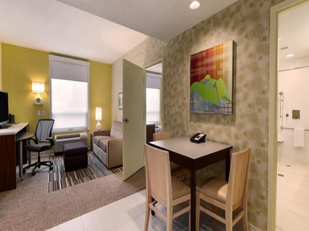 Home2 Suites By Hilton West Едмонтон Екстер'єр фото